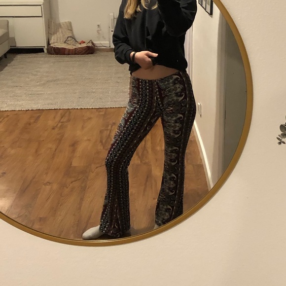 FASHION NOVA yoga lounge pants | XS | maroon/multi - Picture 2 of 5